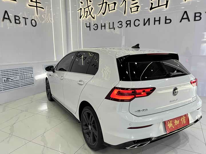 Фото 6 - Volkswagen Golf