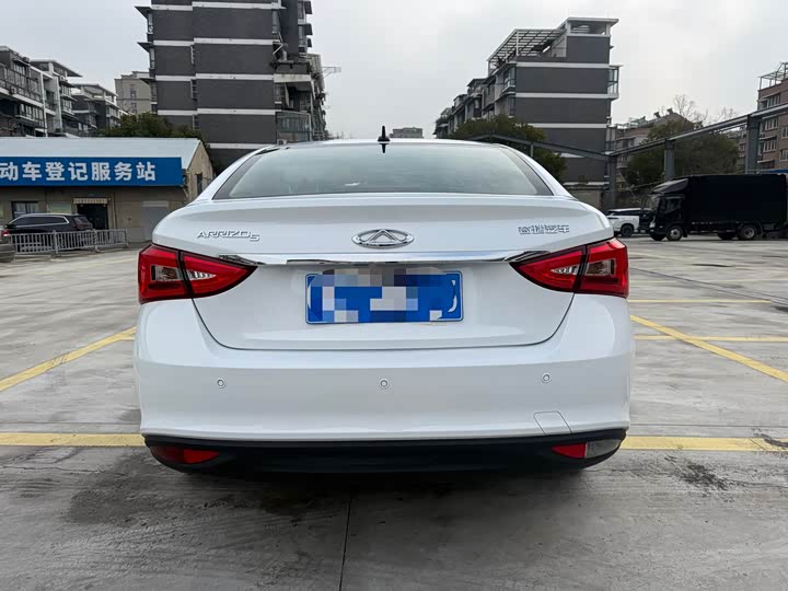 Фото 8 - Chery Arrizo 5