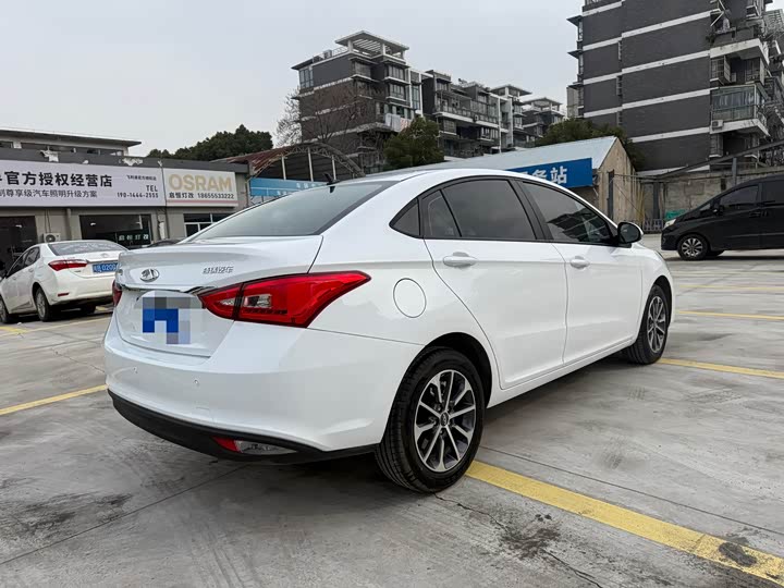 Фото 9 - Chery Arrizo 5