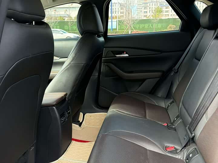 Фото 5 - Mazda CX-30