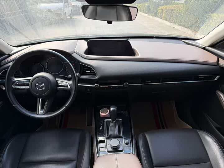 Фото 6 - Mazda CX-30