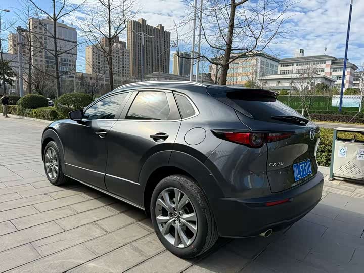 Фото 7 - Mazda CX-30