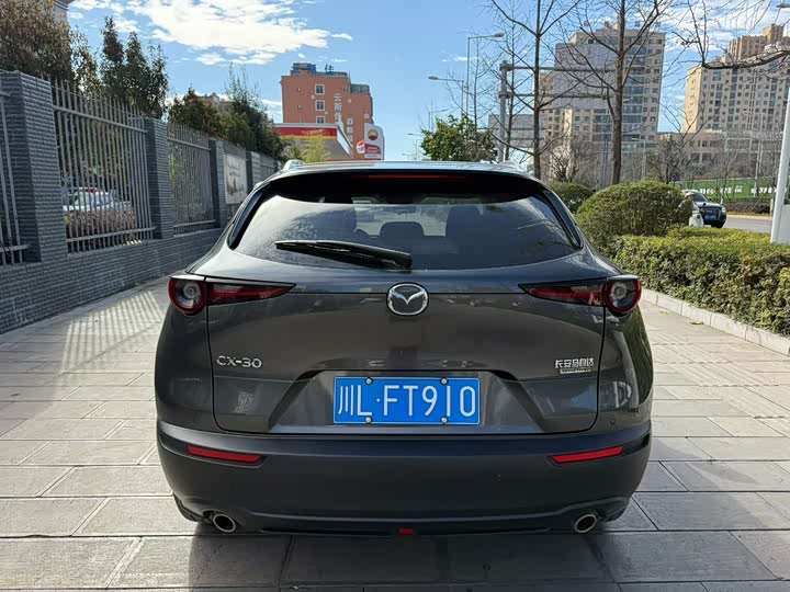 Фото 8 - Mazda CX-30