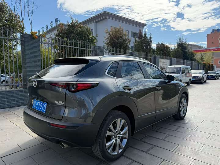 Фото 9 - Mazda CX-30