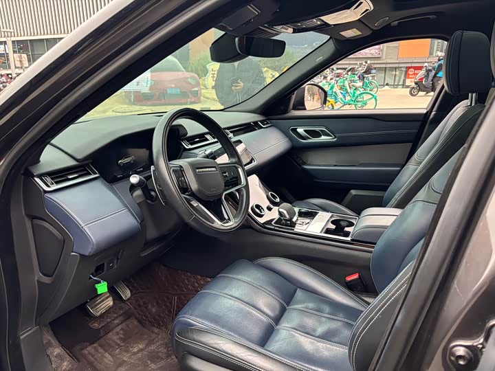 Фото 2 - Land Rover Range Rover Velar