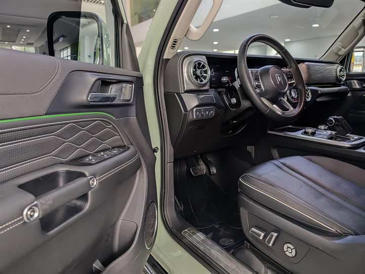 Фото 6 - Tank 300