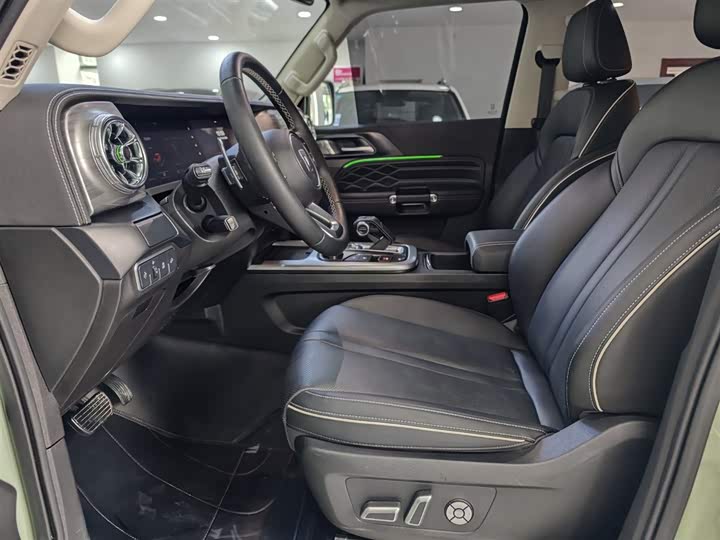 Фото 7 - Tank 300