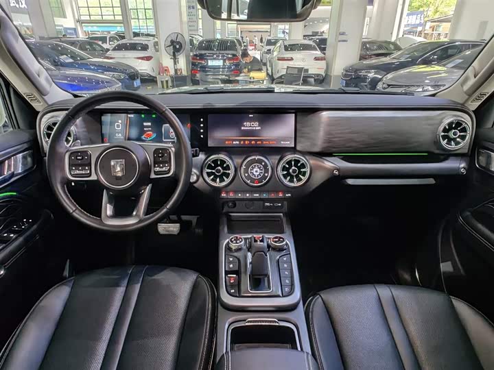 Фото 9 - Tank 300