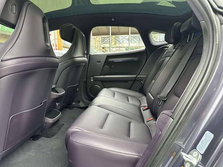 Фото 9 - Avatr 06