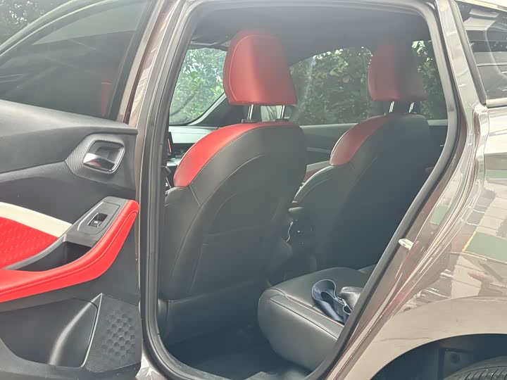 Фото 6 - MG Motor 5