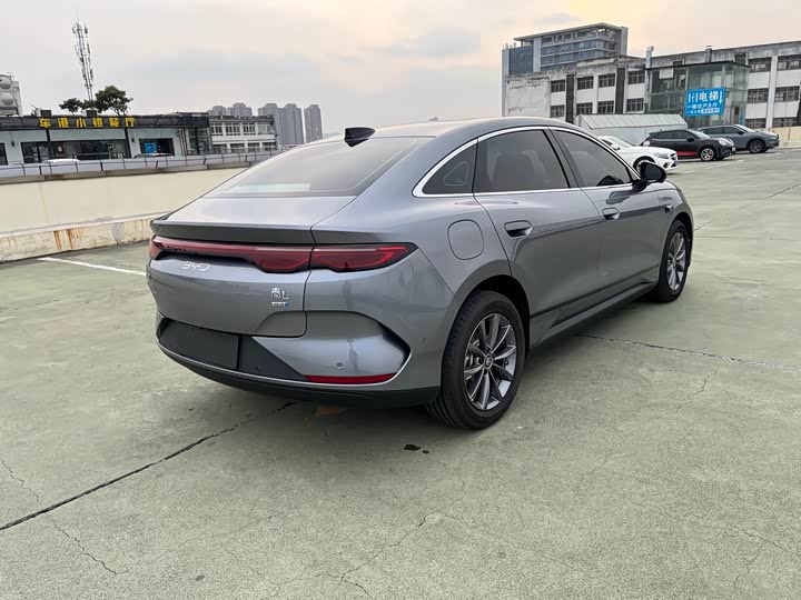 Фото 7 - BYD Qin L