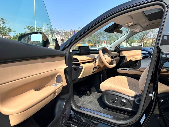 Фото 8 - Exeed Sterra ET