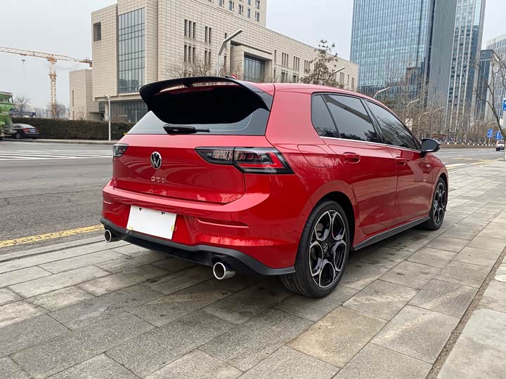 Фото 5 - Volkswagen Golf GTI