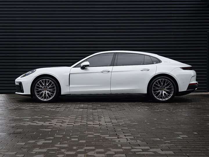 Фото 7 - Porsche Panamera