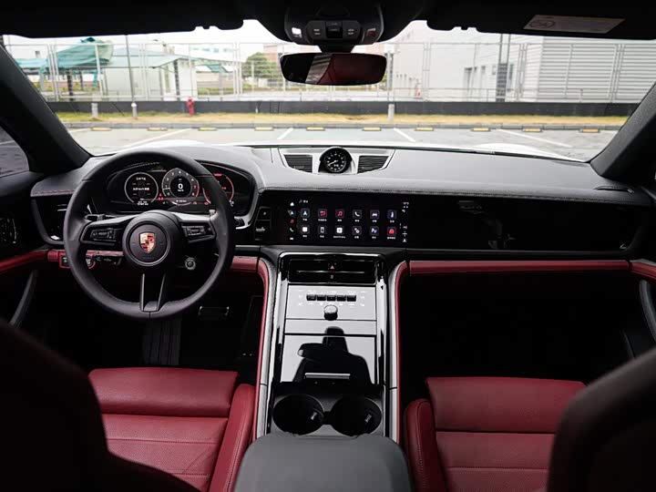 Фото 9 - Porsche Panamera