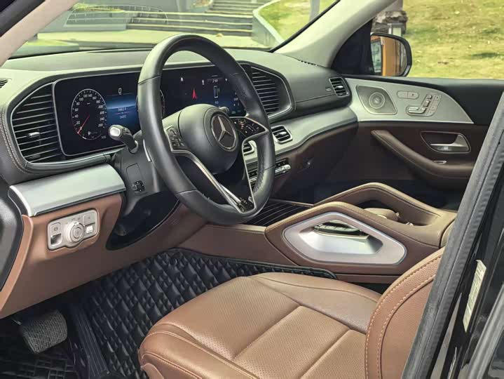 Фото 9 - Mercedes-Benz GLS-Class