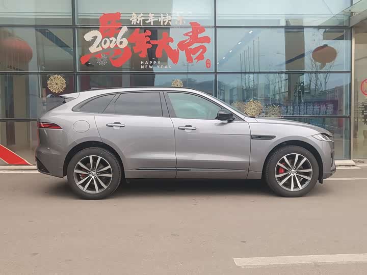 Фото 3 - Jaguar F-Pace