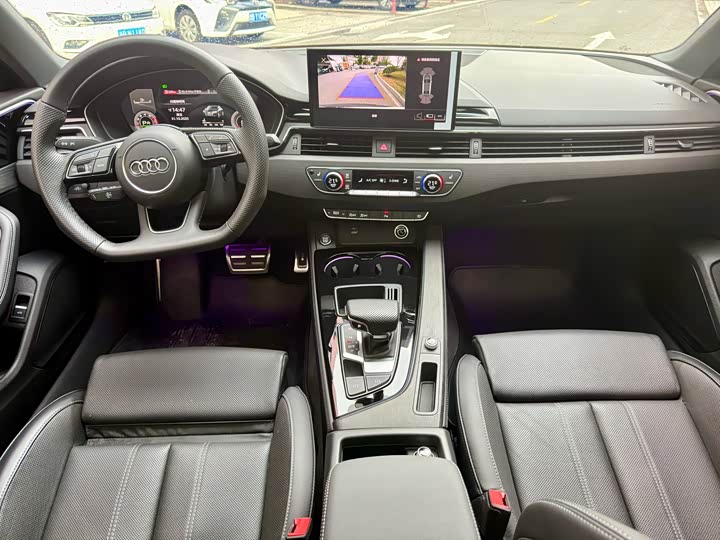 Фото 6 - Audi A4L