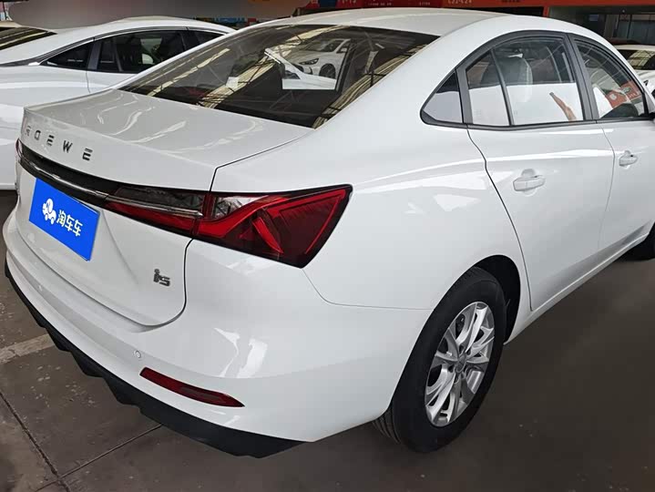 Фото 3 - Roewe i5