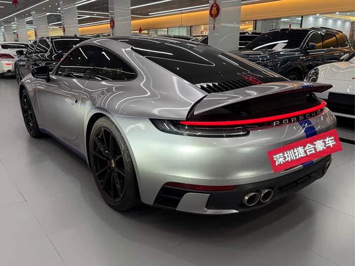 Фото 4 - Porsche 911