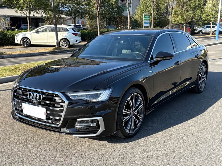 Фото 1 - Audi A6L