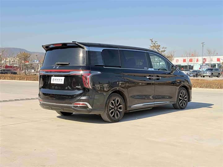 Фото 7 - Hongqi HQ9