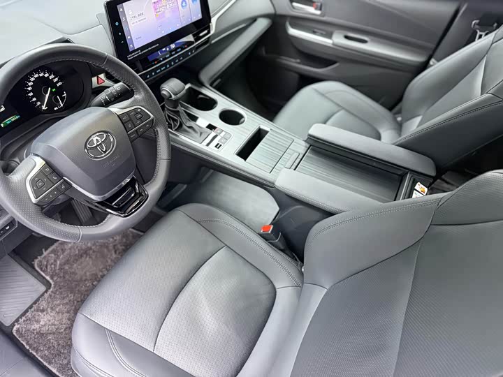 Фото 6 - Toyota Sienna