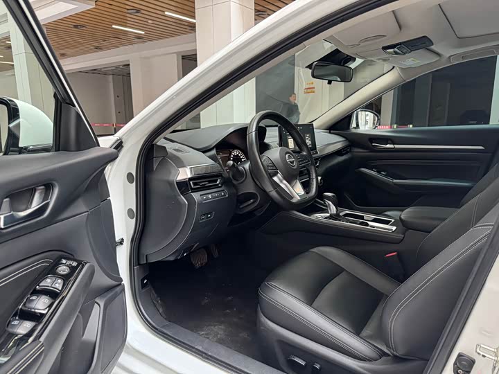 Фото 9 - Nissan Teana