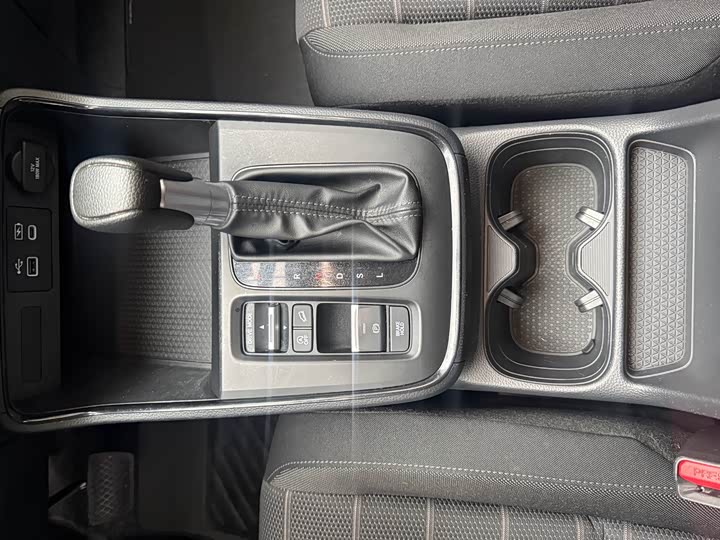 Фото 4 - Honda CR-V