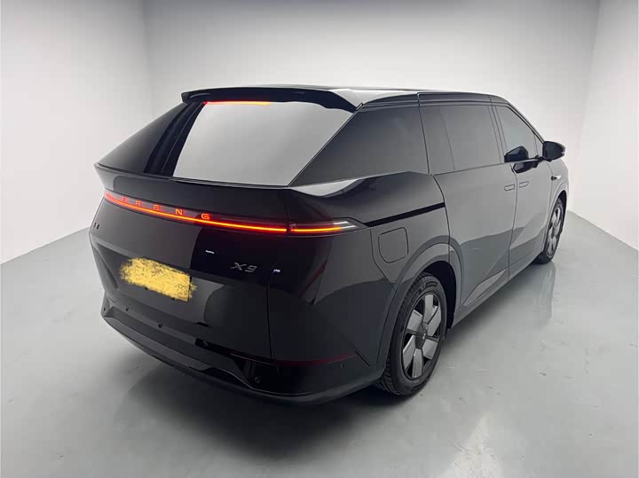 Фото 4 - XPeng X9