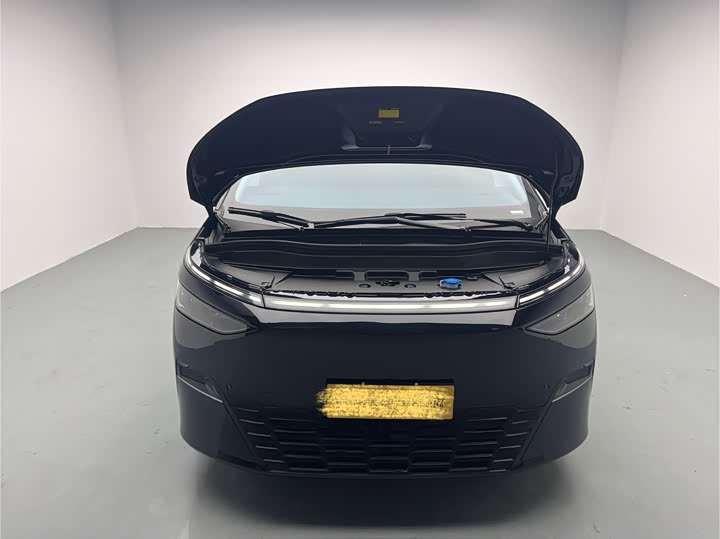 Фото 9 - XPeng X9