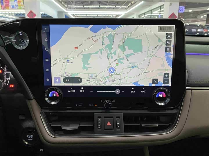 Фото 9 - Lexus ES