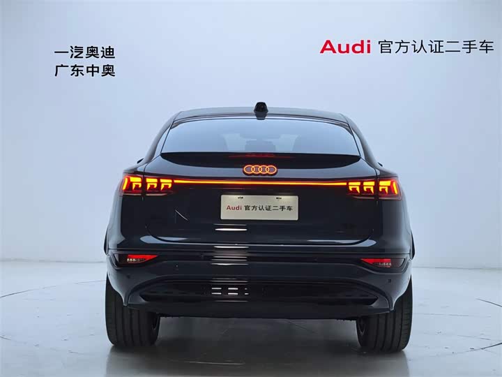 Фото 5 - Audi Q6L e-tron Sportback