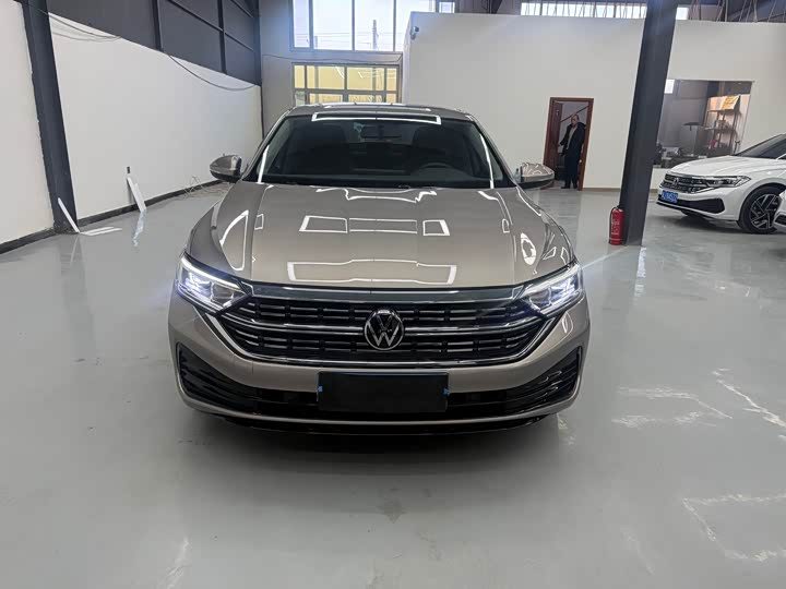 Фото 2 - Volkswagen Sagitar L