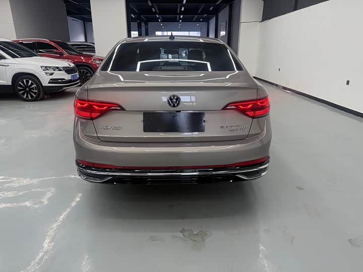 Фото 5 - Volkswagen Sagitar L