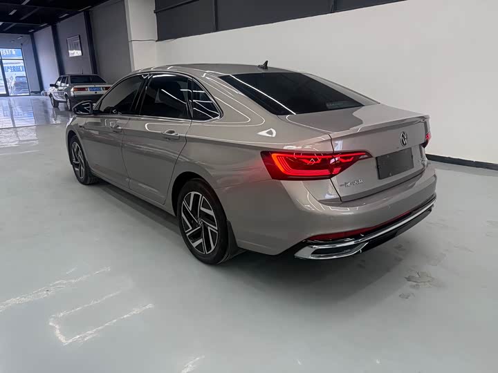 Фото 6 - Volkswagen Sagitar L