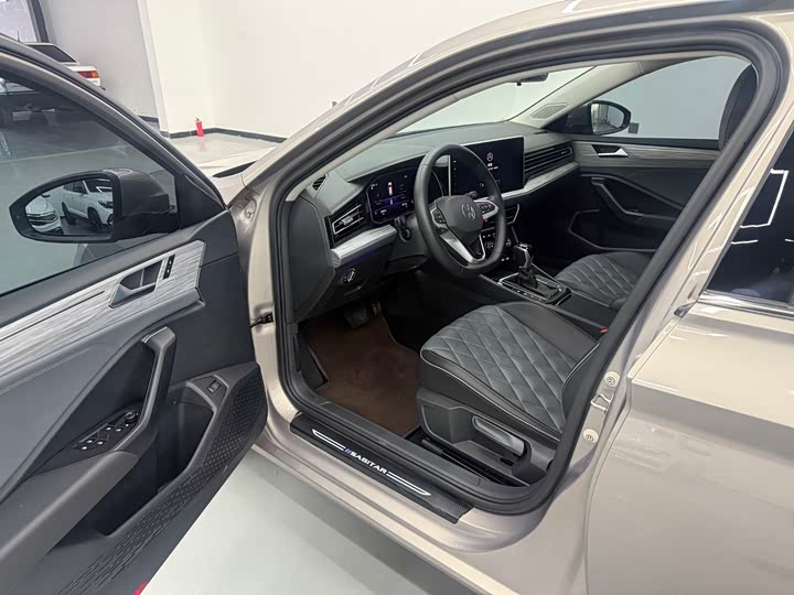 Фото 7 - Volkswagen Sagitar L