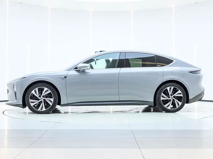 Фото 3 - Nio ET5