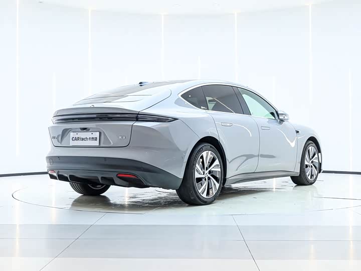 Фото 9 - Nio ET5