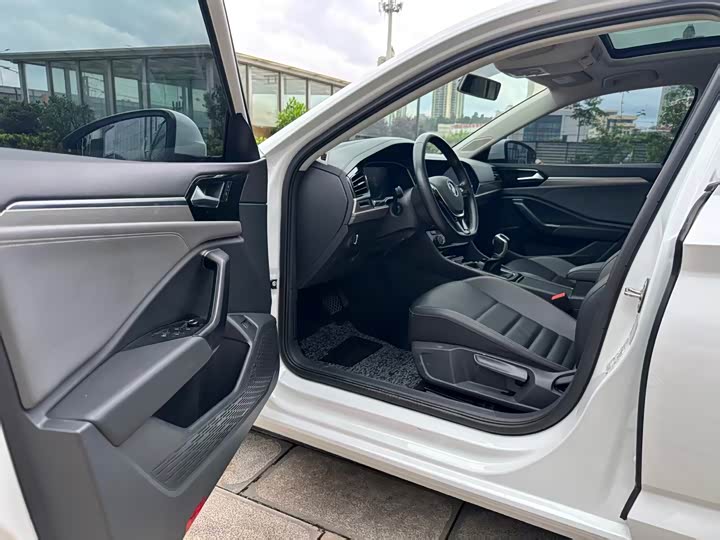 Фото 6 - Volkswagen Sagitar L