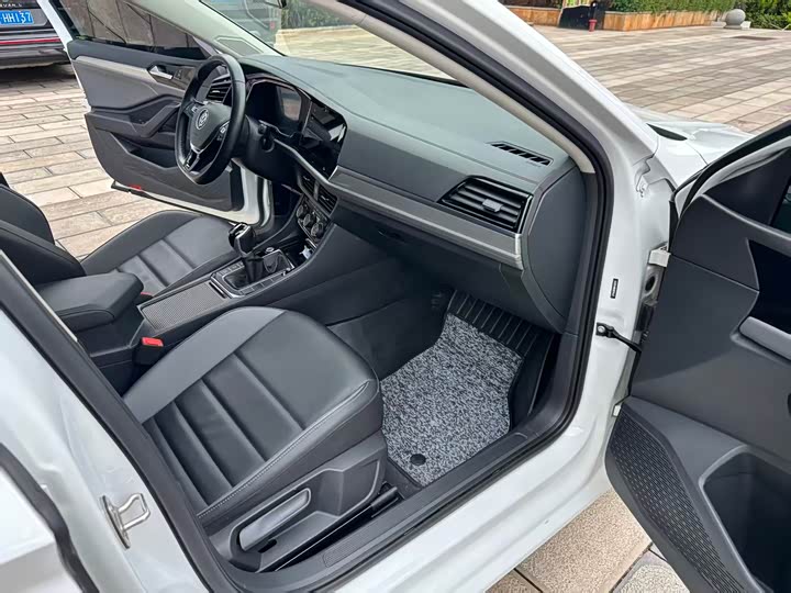 Фото 9 - Volkswagen Sagitar L