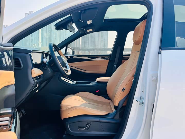 Фото 4 - Geely Galaxy L7