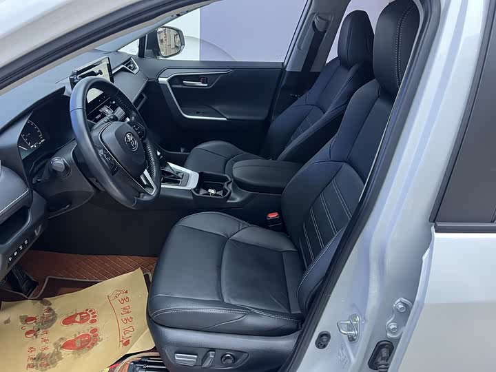 Фото 7 - Toyota Wildlander