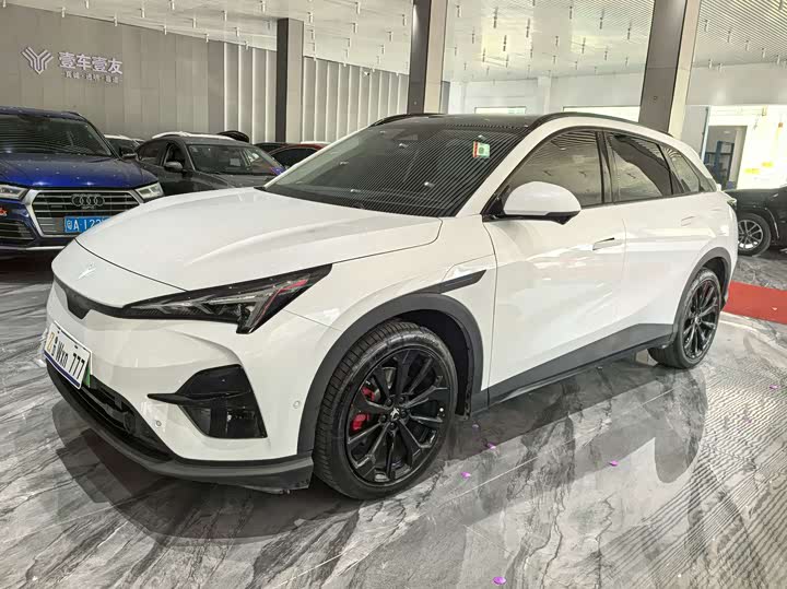 Фото 2 - BAIC Arcfox Alpha T5