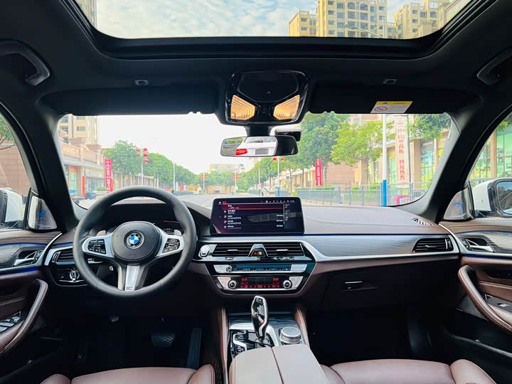 Фото 5 - BMW 5 Series