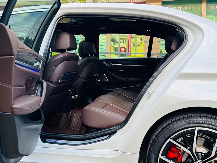 Фото 8 - BMW 5 Series