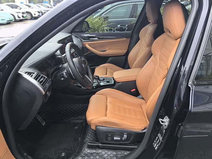 Фото 8 - BMW X3 M