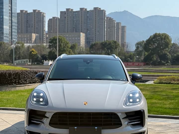 Фото 2 - Porsche Macan