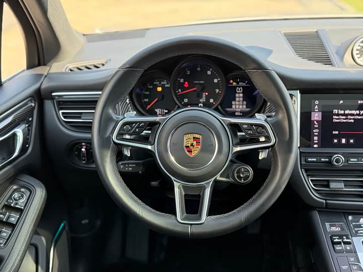 Фото 9 - Porsche Macan