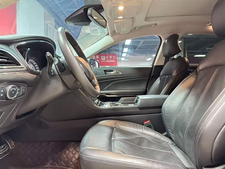 Фото 7 - Ford Taurus